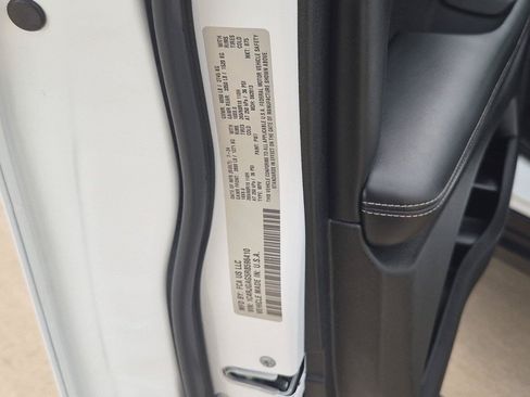 Used 2024 Jeep Grand Cherokee Laredo X RWD image 29