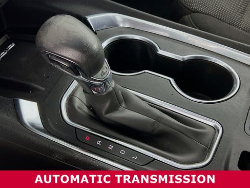 Used 2022 Chevrolet Traverse LT image 11