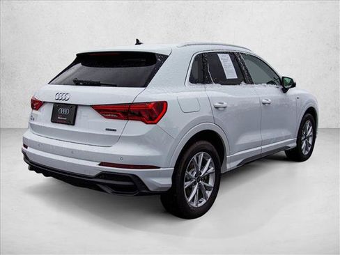 Certified 2025 Audi Q3 2.0T Premium Plus w/ Premium Plus Package image 5
