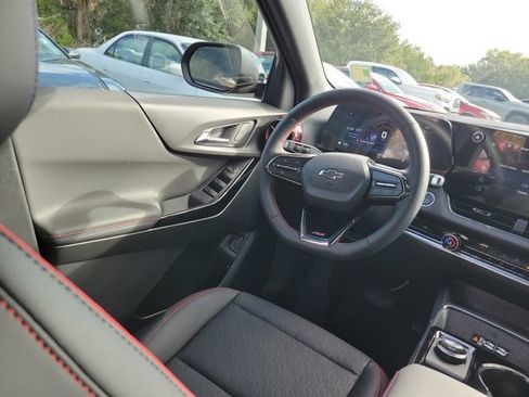 Used 2026 Chevrolet Equinox RS w/ Safety and Technology Package image 7