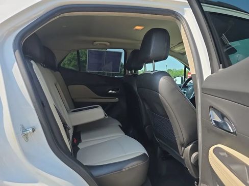 Used 2018 Buick Encore Preferred FWD image 37