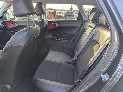 Used 2022 Kia Soul Turbo image 9