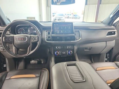 Used 2023 GMC Yukon XL AT4 AWD/4WD image 25