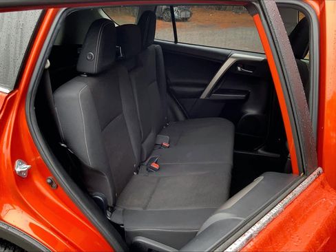 Used 2016 Toyota RAV4 XLE image 19