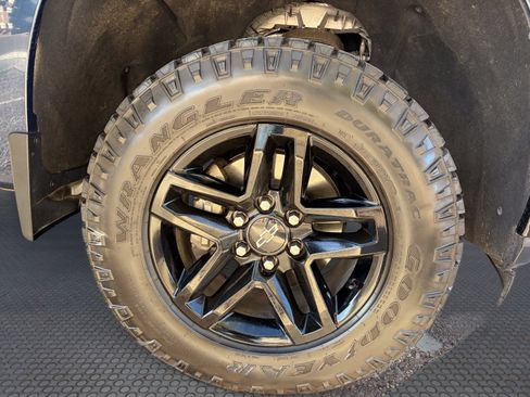 Certified 2022 Chevrolet Silverado 1500 LT Trail Boss w/ Safety Package AWD/4WD image 10