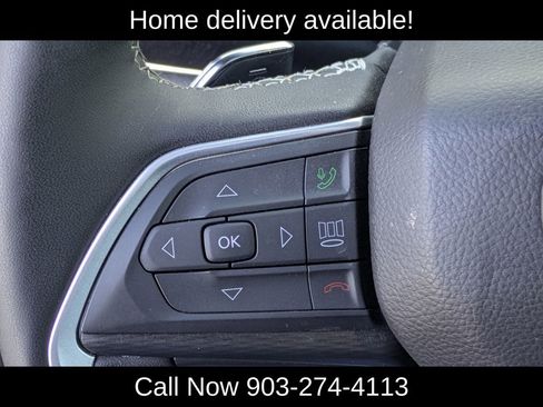 Used 2025 Jeep Grand Cherokee Altitude image 28