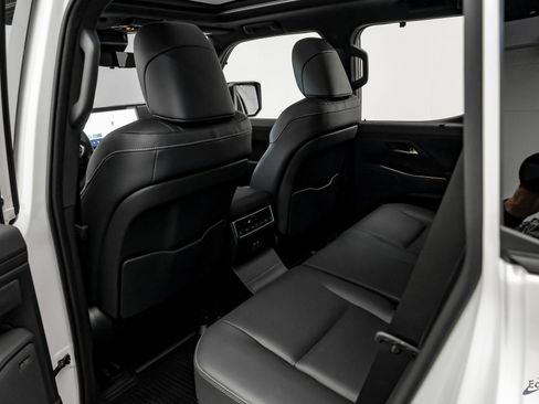 Used 2025 Lexus GX 550 w/ Accessory Package (2T) image 79