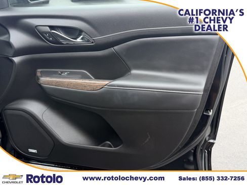 Used 2023 GMC Acadia Denali AWD/4WD image 9