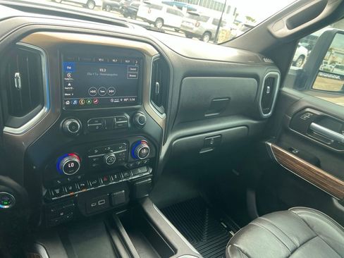 Used 2022 Chevrolet Silverado 3500 High Country w/ Technology Package AWD/4WD image 25