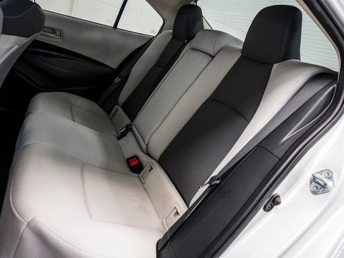 Used 2022 Toyota Corolla LE image 7