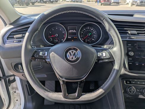 Used 2021 Volkswagen Tiguan SE w/ Panoramic Sunroof Package AWD/4WD image 20