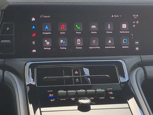 Used 2025 Porsche Panamera image 30