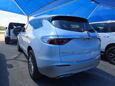 Certified 2023 Buick Enclave Essence FWD image 3