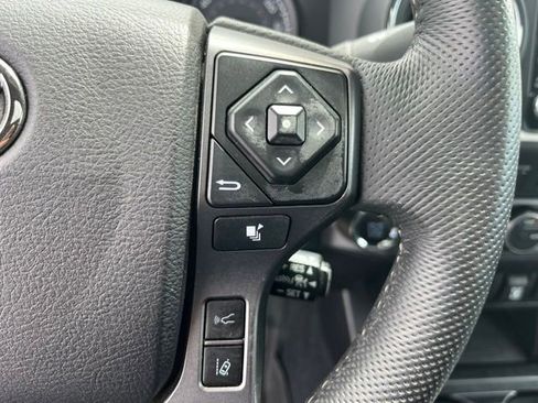 Used 2021 Toyota Tacoma TRD Sport w/ TRD Premium Sport Package AWD/4WD image 19
