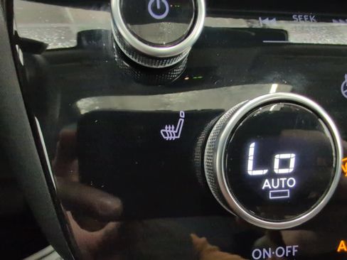 Used 2025 INFINITI QX60 Luxe image 31