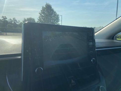 Used 2020 Toyota Corolla LE FWD image 27