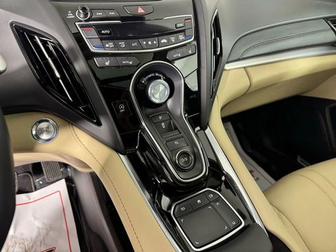 Used 2024 Acura RDX SH-AWD image 22