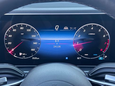 Used 2025 Mercedes-Benz GLE 580 4MATIC w/ Driver Assistance Package image 20