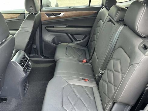 New 2026 Volkswagen Atlas SE AWD/4WD image 13