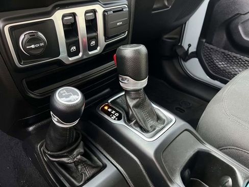 Certified 2023 Jeep Wrangler Sport AWD/4WD image 23