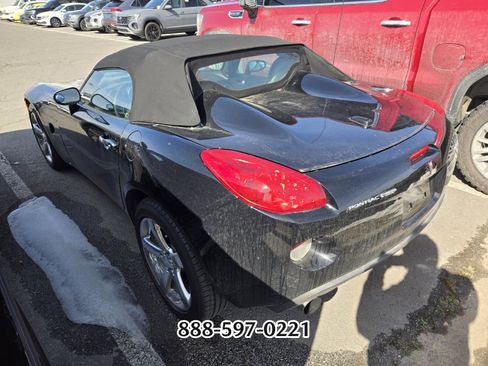 Used 2009 Pontiac Solstice GXP w/ Premium Package image 10