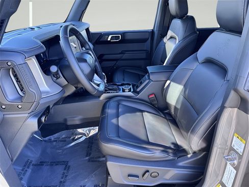 New 2025 Ford Bronco Outer Banks image 10