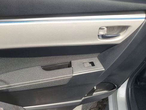 Used 2016 Toyota Corolla LE FWD image 16