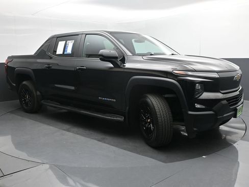 Used 2024 Chevrolet Silverado EV W/T AWD/4WD image 34