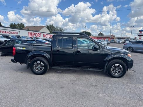 Used 2014 Nissan Frontier PRO-4X image 4