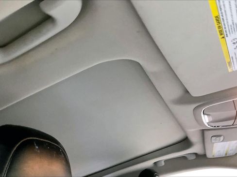 Used 2015 Jeep Cherokee Limited image 14