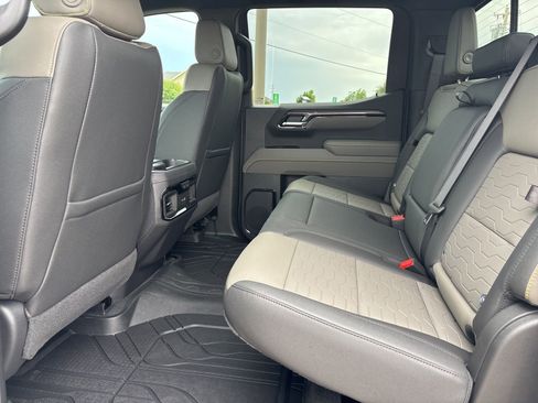 New 2026 Chevrolet Silverado 1500 ZR2 AWD/4WD image 17