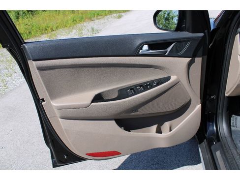 Used 2021 Hyundai Tucson Ultimate w/ Cargo Package image 15