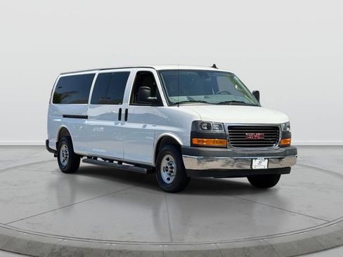Used 2025 GMC Savana 3500 LT w/ LT Preferred Equipment Group RWD image 1