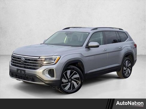 Used 2025 Volkswagen Atlas SE image 1