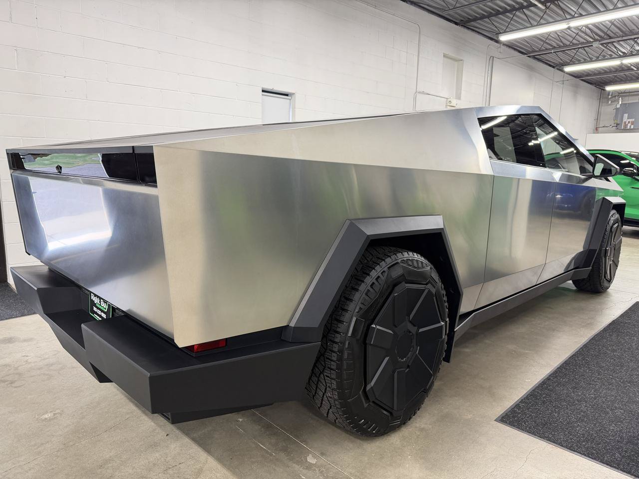 Used 2024 Tesla Cybertruck AWD Crew Cab image 4