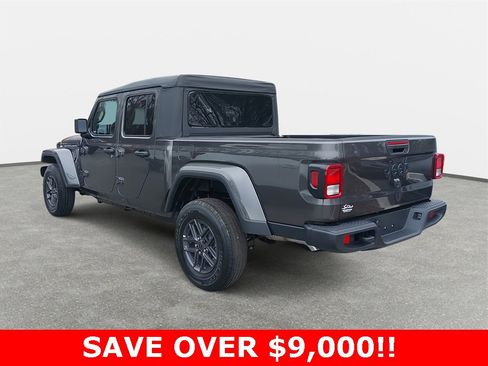 New 2025 Jeep Gladiator Sport image 7