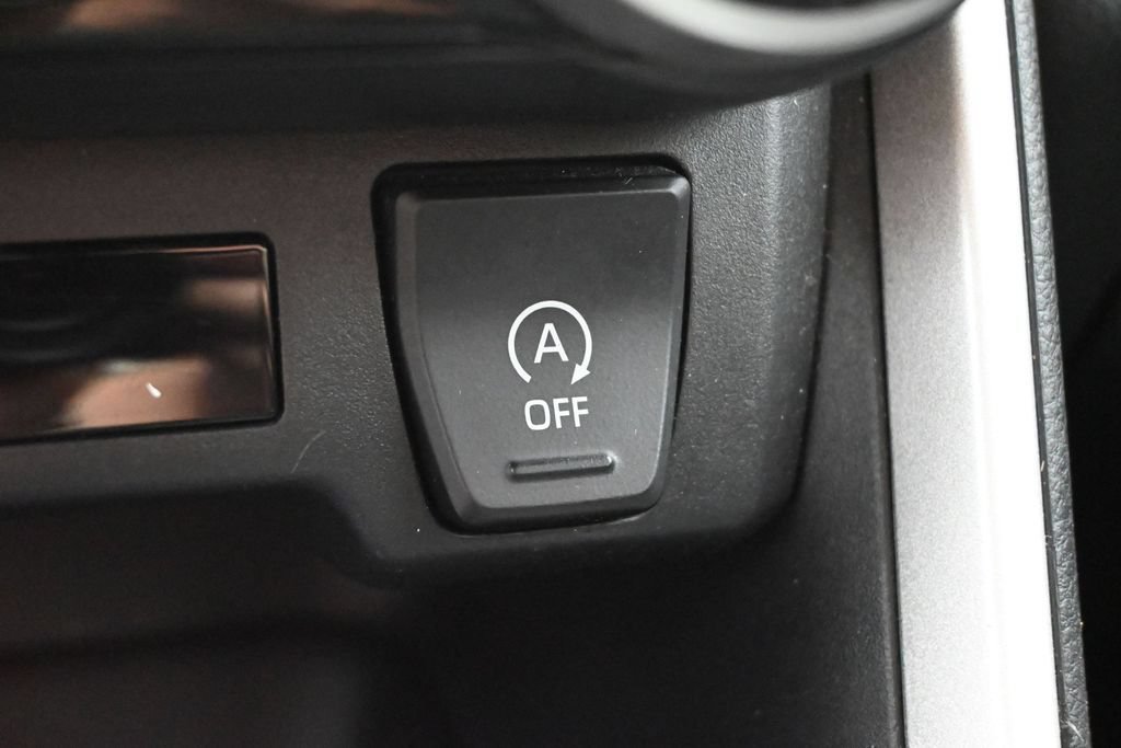 Used 2024 Toyota RAV4 XLE FWD image 9
