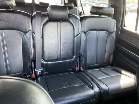 Used 2023 Jeep Wagoneer L Series II AWD/4WD image 27