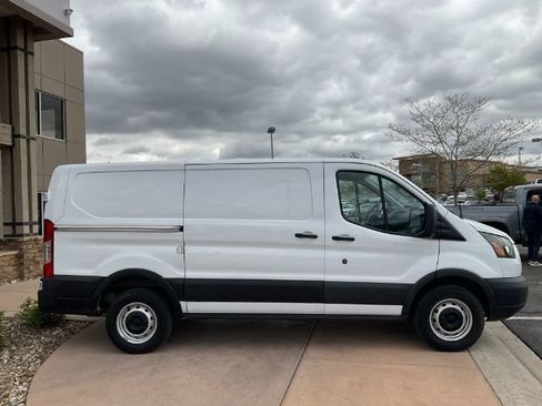 Used 2019 Ford Transit 250 130 Low Roof RWD image 8