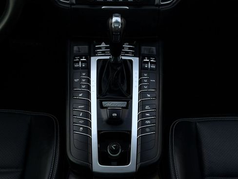 Used 2018 Porsche Macan GTS image 30