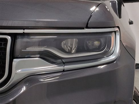 Used 2022 Jeep Wagoneer Series III w/ Premium Group I image 11