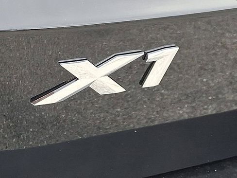 Used 2026 BMW X1 xDrive28i w/ Technology Package AWD/4WD image 21