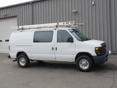 Used 2014 Ford E-350 and Econoline 350 Super Duty w/ Power Group image 3