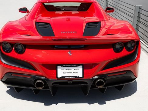 Used 2023 Ferrari F8 Tributo RWD image 6