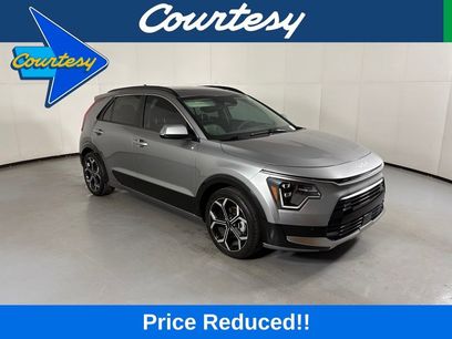 Used 2023 Kia Niro SX Touring