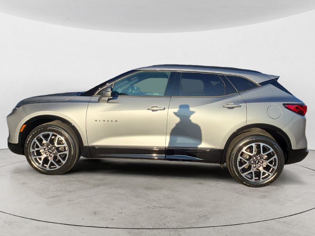 Certified 2025 Chevrolet Blazer RS AWD/4WD image 12
