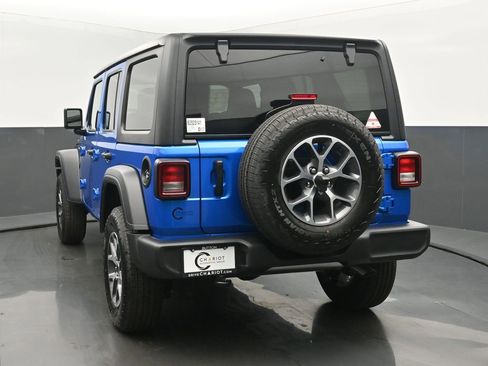 New 2025 Jeep Wrangler Sport S image 4