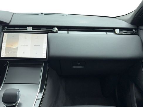 Used 2025 Land Rover Range Rover Velar Dynamic SE image 19
