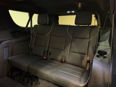 Used 2025 Cadillac Escalade ESV Sport w/ Touring Package image 27