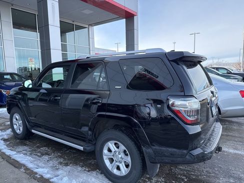 Used 2016 Toyota 4Runner SR5 Premium image 9